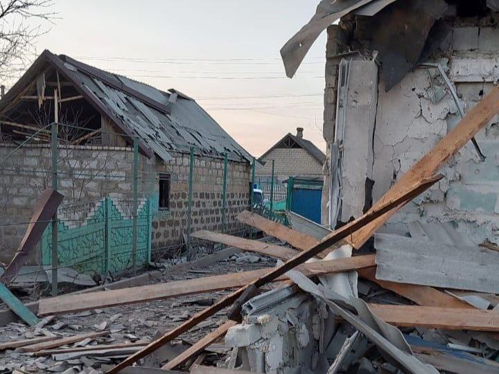 31 березня росіяни 9 разів обстріляли населені пункти Донеччини: поранили трьох людей, у тому числі дитину