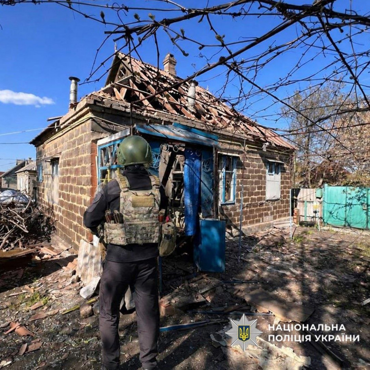 Одна людина загинула, четверо поранені: поліція Донеччини документує воєнні злочини рф