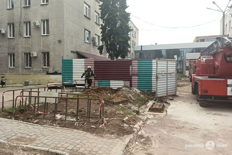 В Покровске – пожар в здании городского и районного советов (обновлено)