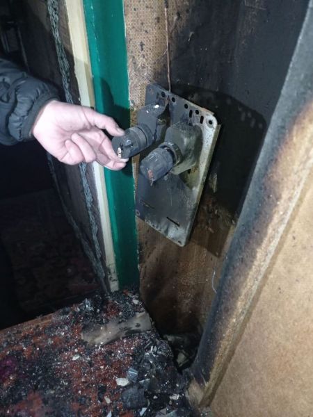 В одной из квартир Покровска загорелся электросчетчик