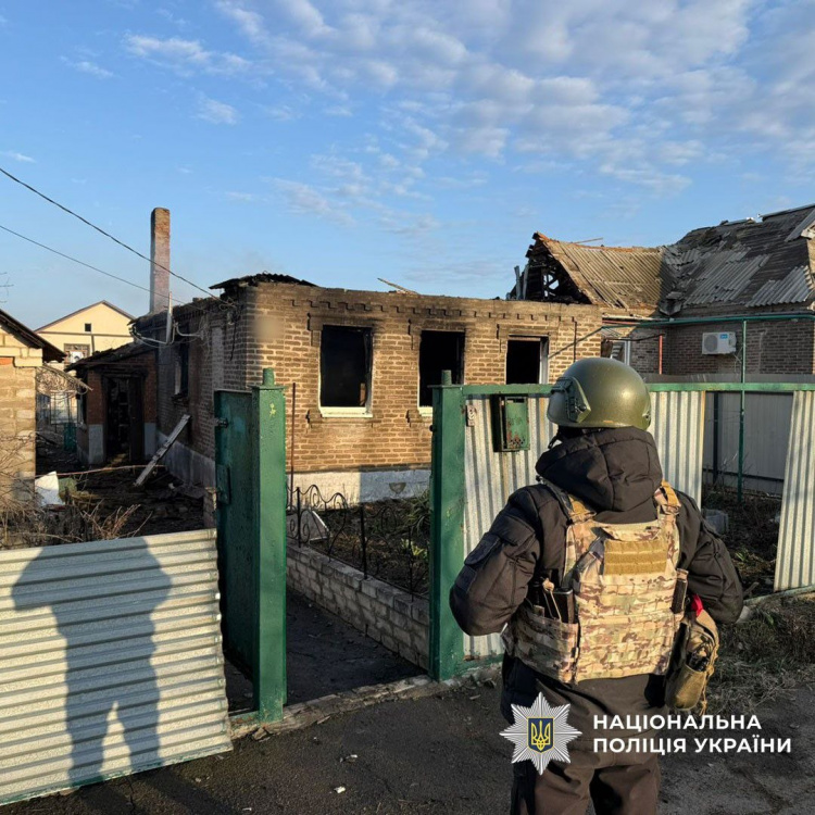 Одна людина загинула, четверо поранені: поліція Донеччини - про наслідки російських атак 22 березня