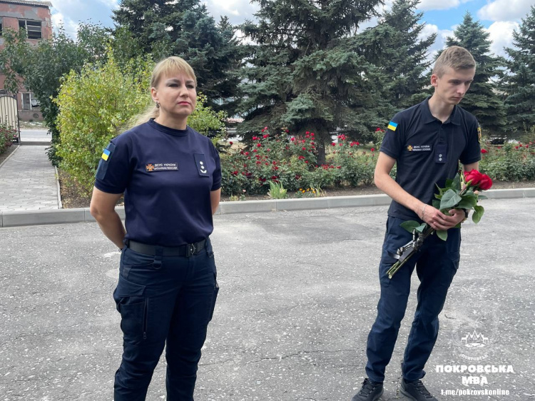 У Покровську вшанували пам’ять героя-рятувальника Віталія Кінца (додано відео)