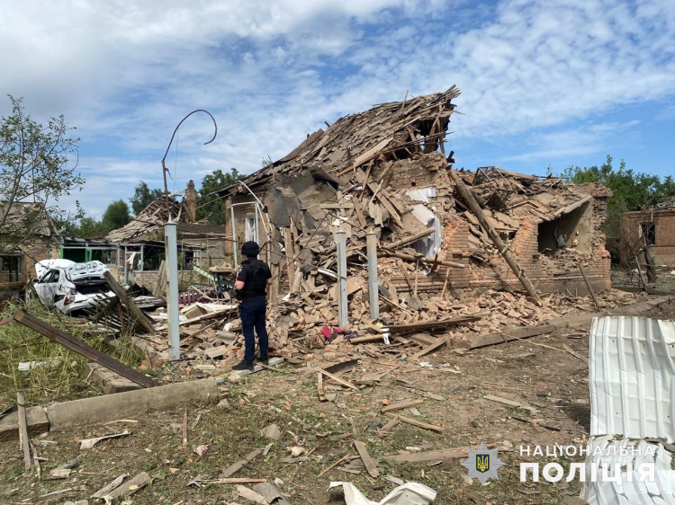 Знову авіабомби на Покровськ: поранено двох мешканців, пошкоджено об'єкти інфраструктури