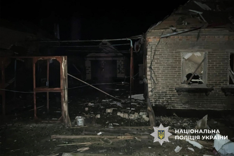 Двоє людей загинуло та двоє поранені через російськи обстріли Донеччини 13 травня