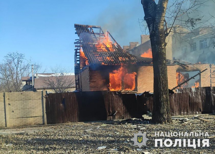 Обстріл Донеччини: прильот у Мирноград, у Новоекономічному пошкоджено церкву