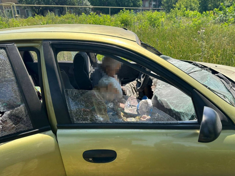 5 загиблих у Родинському: росіяни вдарили дроном по цивільних автівках