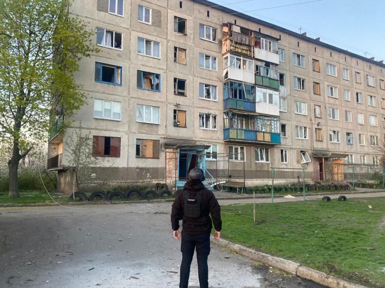 На Великдень атака ворожого дрона призвела до поранення людини в Гришиному