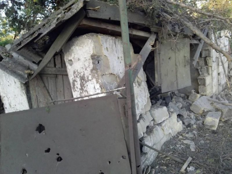 Двоє вбитих цивільних, троє поранених: наслідки обстрілу 13 населених пунктів Донеччини