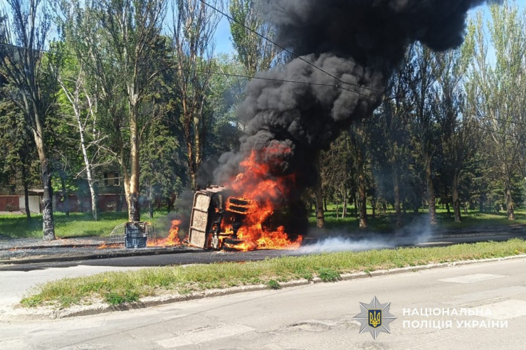 Троє людей загинуло, шестеро зазнали поранень через російські обстріли Донеччини 6 травня