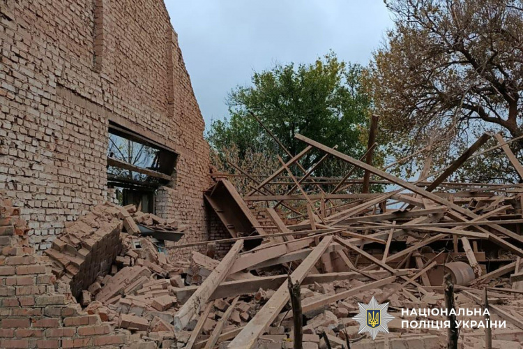За добу війська рф обстріляли 6 населених пунктів Донеччини, вбили цивільну людину