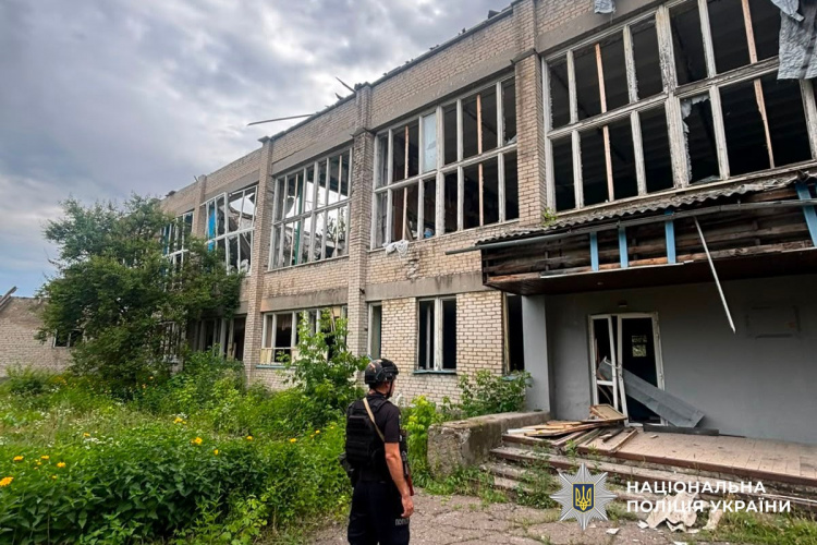 Двоє цивільних загинули і четверо поранені внаслідок ворожих атак на Донеччину за добу