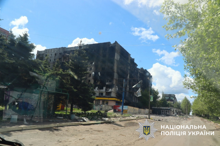 Покровськ у травні 2025 показала поліція Донеччини
