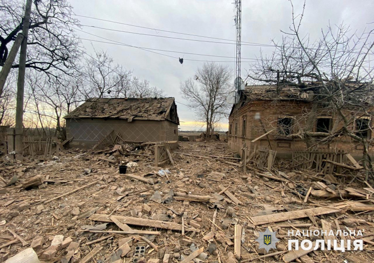 Півсотні цивільних об’єктів зазнали руйнувань через обстріли Донеччини 12 січня