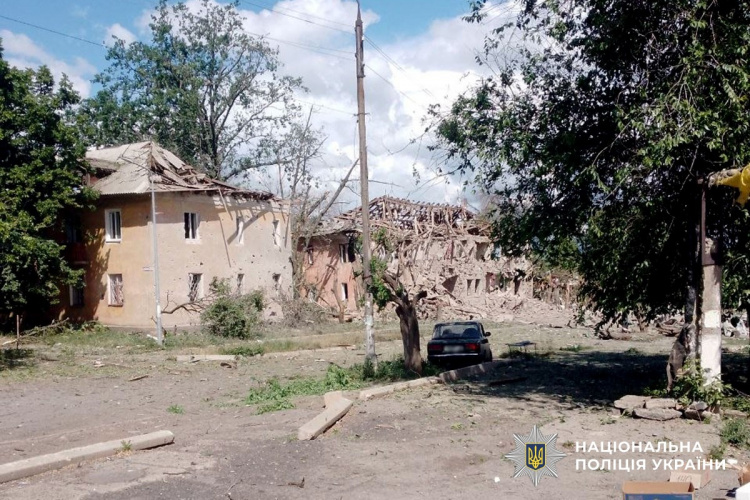 Одна людина загинула, 13 – поранені на Донеччині внаслідок обстрілів 1 червня