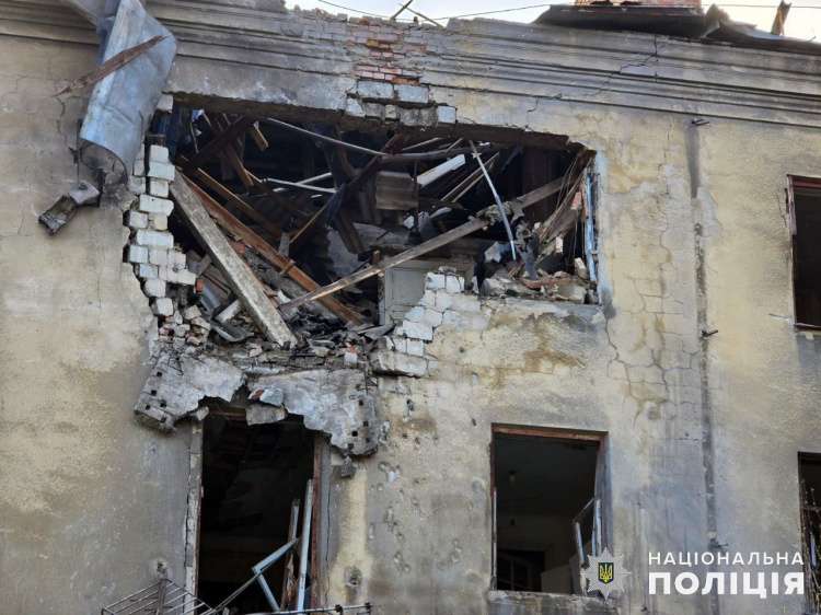 П’ятеро поранених, з них одна дитина: про наслідки обстрілів Донеччини 8 квітня повідомили в поліції