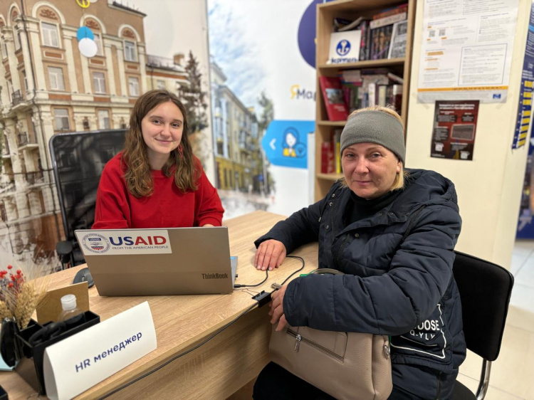 У мережі центрів «ЯМаріуполь» тепер отримують послуги ВПО зі всієї Донеччини