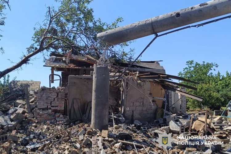 Протягом доби росіяни вбили трьох жителів Донеччині, ще 13 людей зазнали поранень