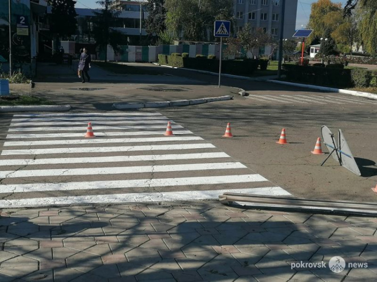 В Покровске обновляют дорожную разметку