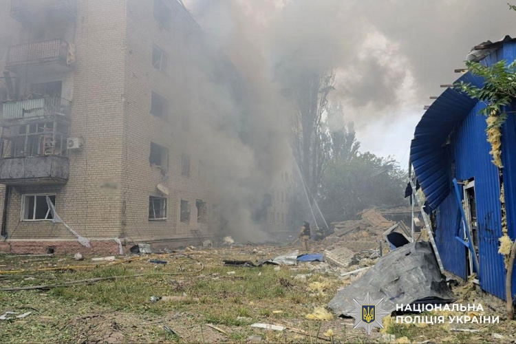 Одна людина загинула, 21 поранена внаслідок російських атак на Донеччині