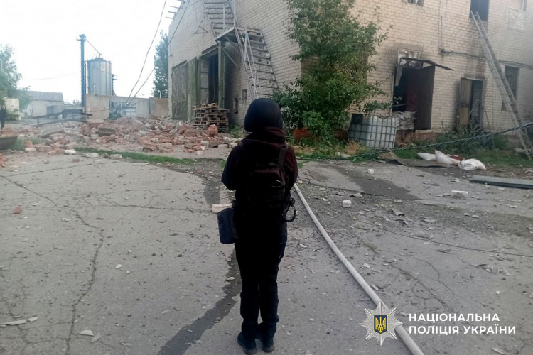 Троє людей постраждали внаслідок російських атак на Донеччині