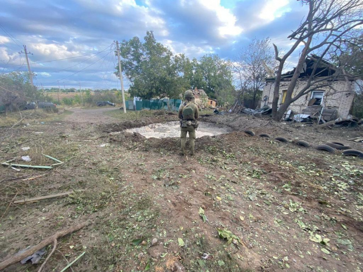 За добу ворог обстріляв 12 населених пунктів Донеччини: серед поранених - діти