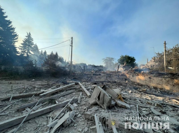 Окупанти за добу обстріляли 12 населених пунктів Донеччини, є загиблі та поранені