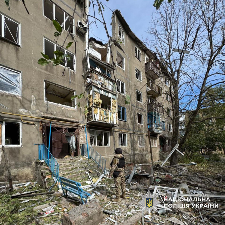 Загиблий та 9 постраждалих: про наслідки атак військ рф на Донеччину 16 вересня повідомили в поліції
