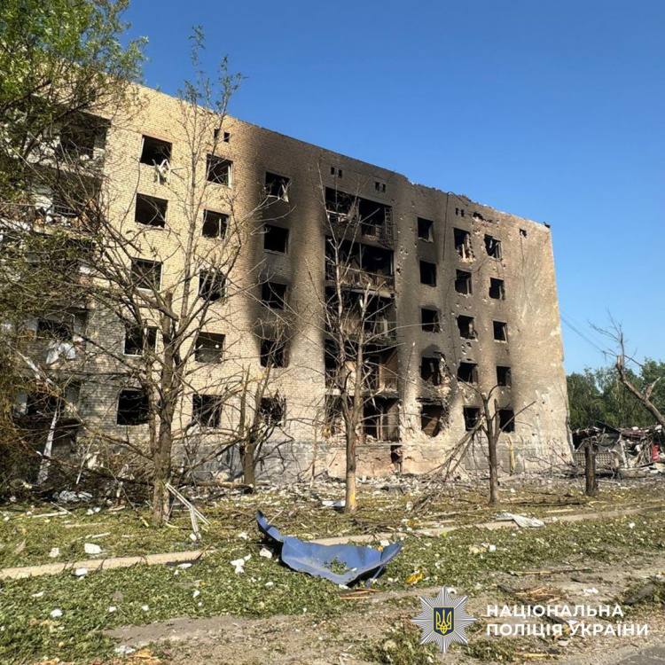 КАБом по Мирнограду, дронами – по цивільних: поліція інформує про обстріли Донеччини 9 червня