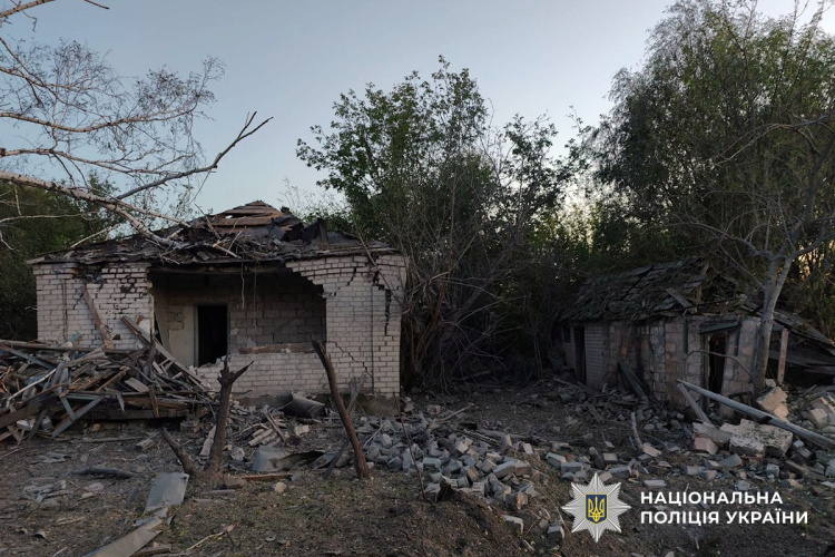 На Добропілля росіяни скинули дві авіабомби: наслідки обстрілів Донеччини за добу