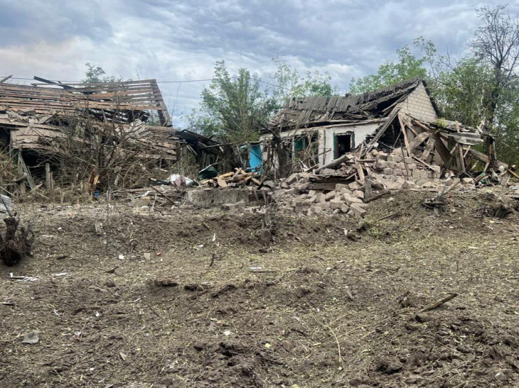 Двоє загиблих та семеро поранених внаслідок атак на Донеччину 14 серпня