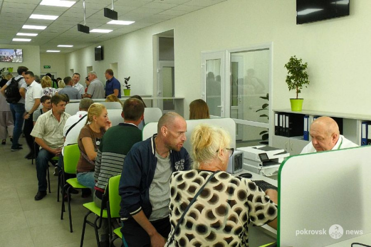 В Покровске торжественно открыли обновленный Сервисный центр МВД Украины
