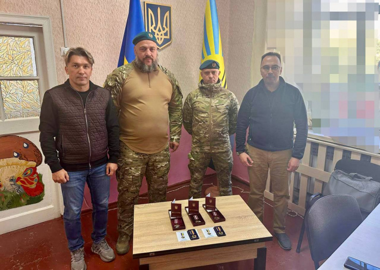 Покровська МВА відзначила нагородами захисників, які боронять Донеччину