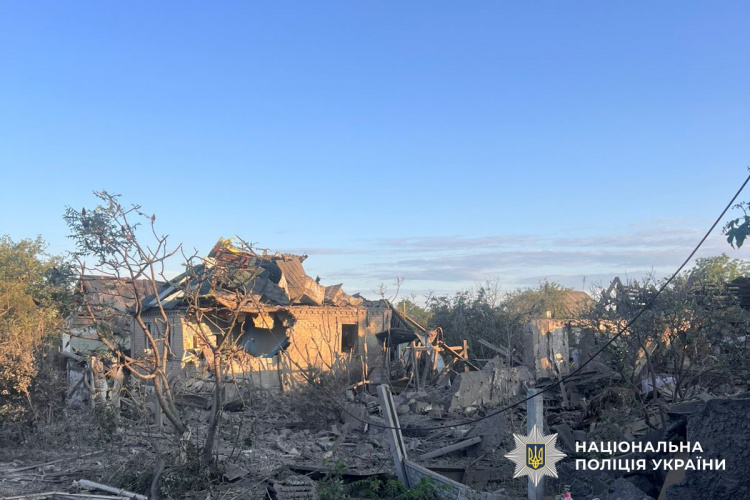 Ворог за добу обстріляв 9 населених пунктів Донеччини: двоє загиблих і шестеро поранених
