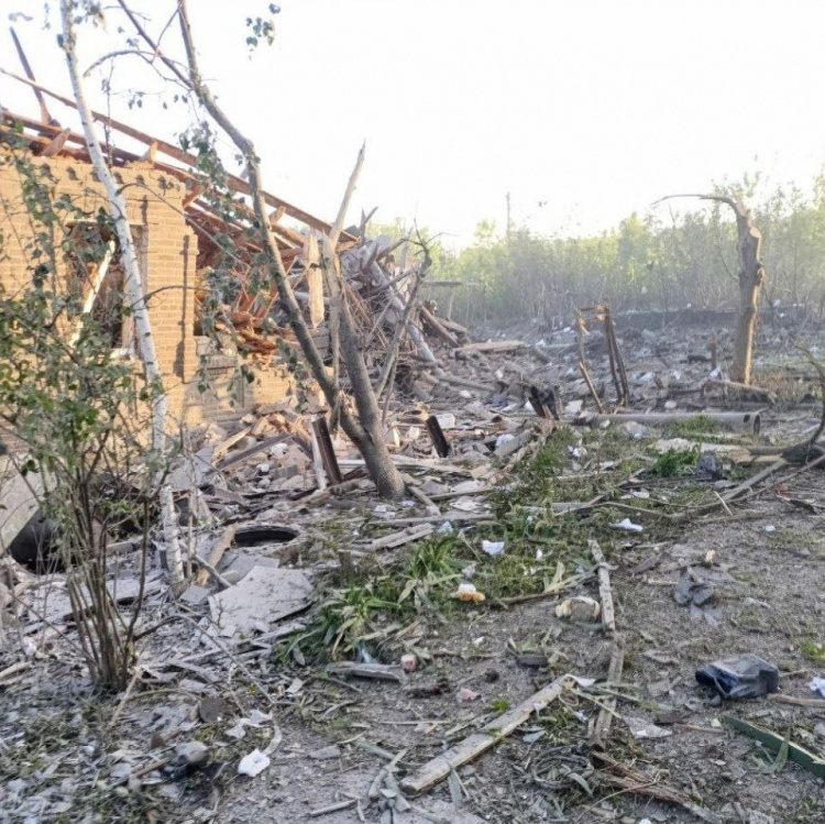 Дві людини загинули, ще три поранені внаслідок атак росії на Донеччину 18 травня