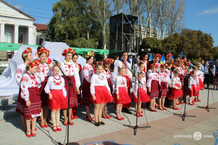 День защитника Украины в Покровске: открытие памятника Шевченко