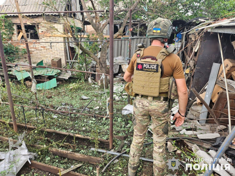 Мирноград та Новоекономічне – під ударами авіабомб: поліція повідомила про обстріли Донеччини минулої доби