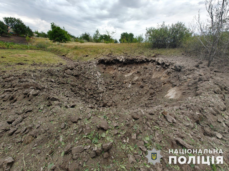 Мирноград та Новоекономічне – під ударами авіабомб: поліція повідомила про обстріли Донеччини минулої доби