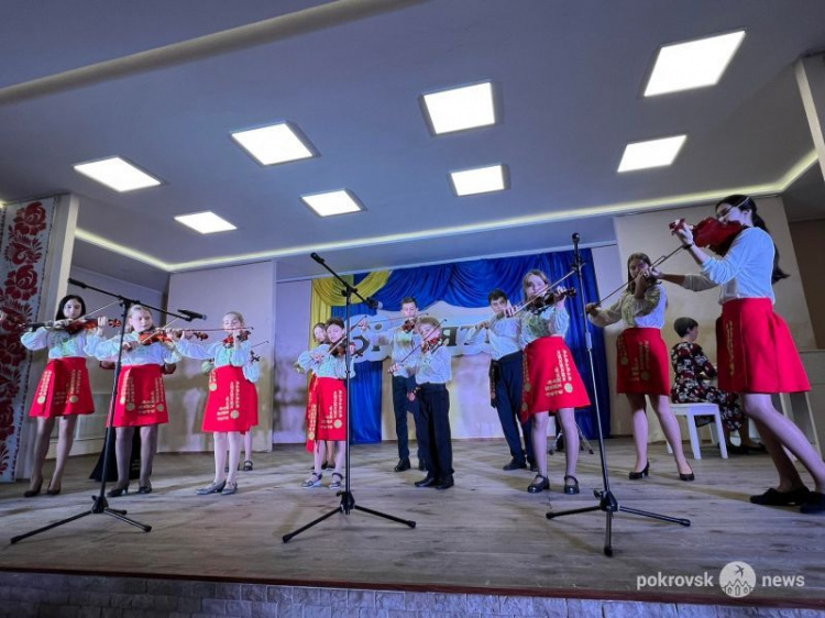 В Покровске чествовали военнослужащих и волонтеров