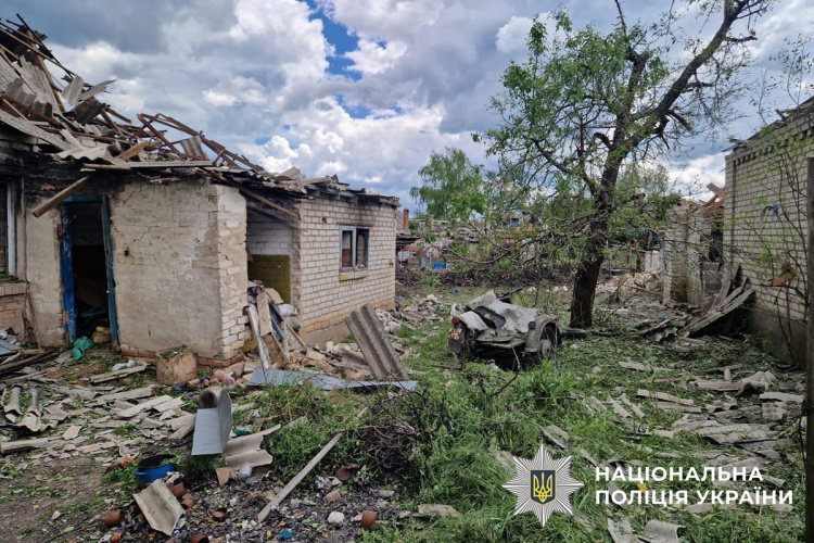 Загиблий та 6 поранених: 19 травня росіяни атакували 10 населених пунктів Донеччини