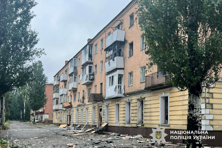На Добропілля росіяни скинули дві авіабомби: наслідки обстрілів Донеччини за добу