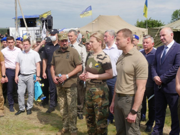 На горі Карачун проходить всеукраїнська акція «Донеччина зустрічає своїх захисників»