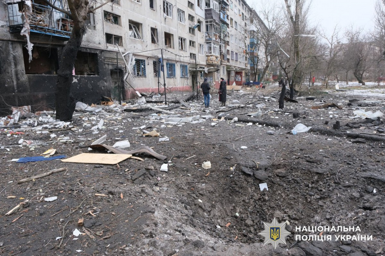 Росіяни вбили на Донеччині п’ятьох людей, серед яких – дитина, ще 12 осіб зазнали поранень