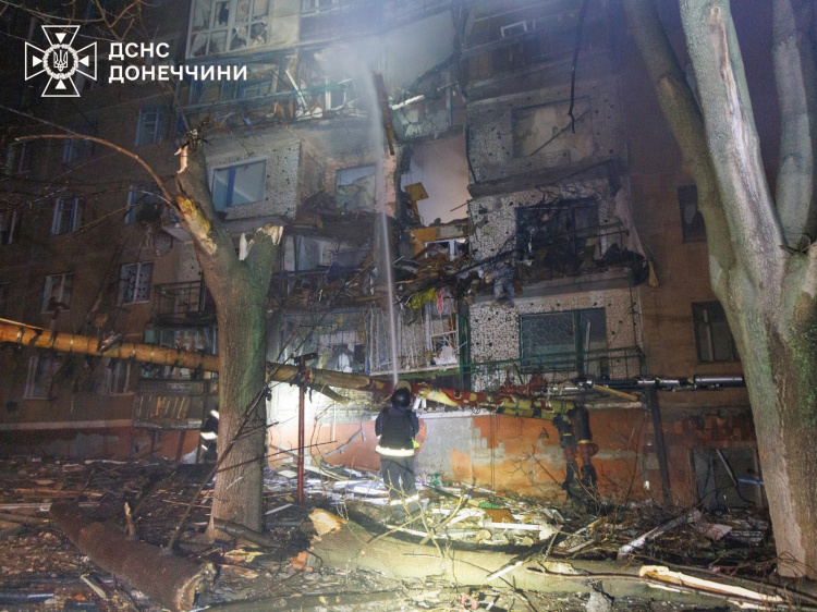 3 загиблих і 6 поранених: про наслідки російських атак на Донеччині 1 грудня повідомили в поліції