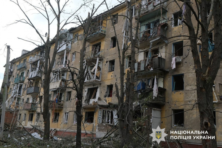 Одна людина загинула, 21 поранена внаслідок російських атак на Донеччині