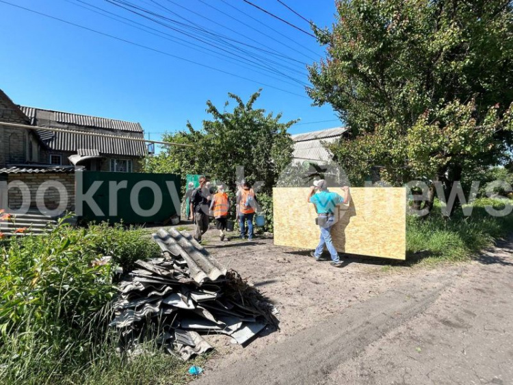 Фото з місця обстрілу Покровська 21 червня