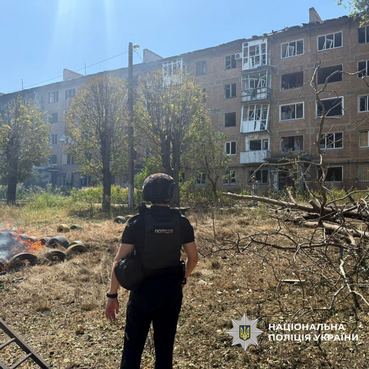 Дві людини зазнали поранень через російські обстріли Донеччини 21 серпня