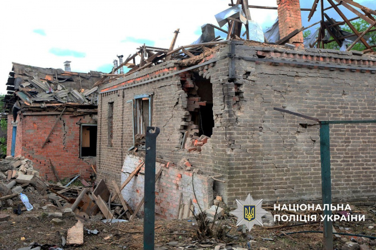 Двоє загиблих і 21 поранений: про наслідки російських обстрілів Донеччини за 25 травня