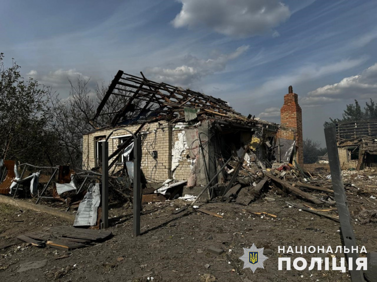 Покровськ ворог обстріляв артилерією та дроном