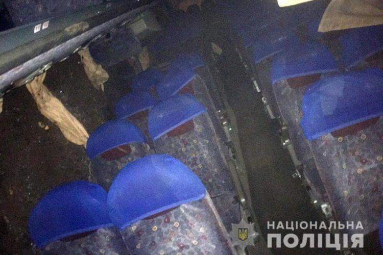 У Ясинуватському районі перекинувся автобус з 50 пасажирами