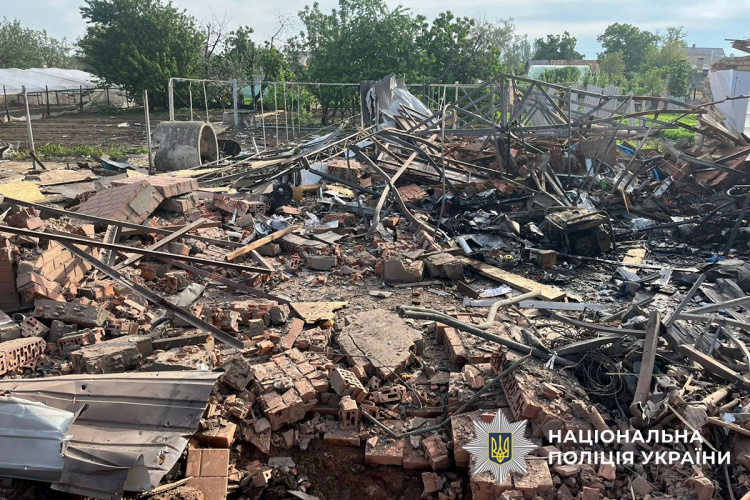 Загиблий та 6 поранених: 19 травня росіяни атакували 10 населених пунктів Донеччини